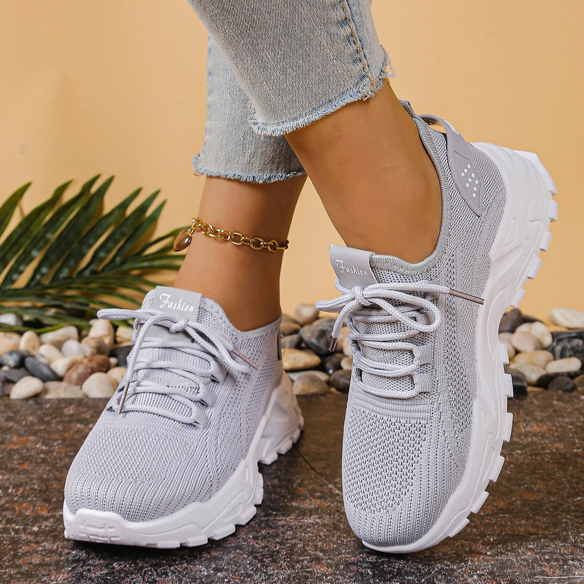 New women's thick-soled sneakers Breathable Mesh Sneakers Women Casual Shoes Thick Sole Spring Tennis Shoes free shiping shoe